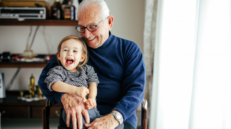Top 5 Ways to Help Your Parents Keep Their Independence as They Age